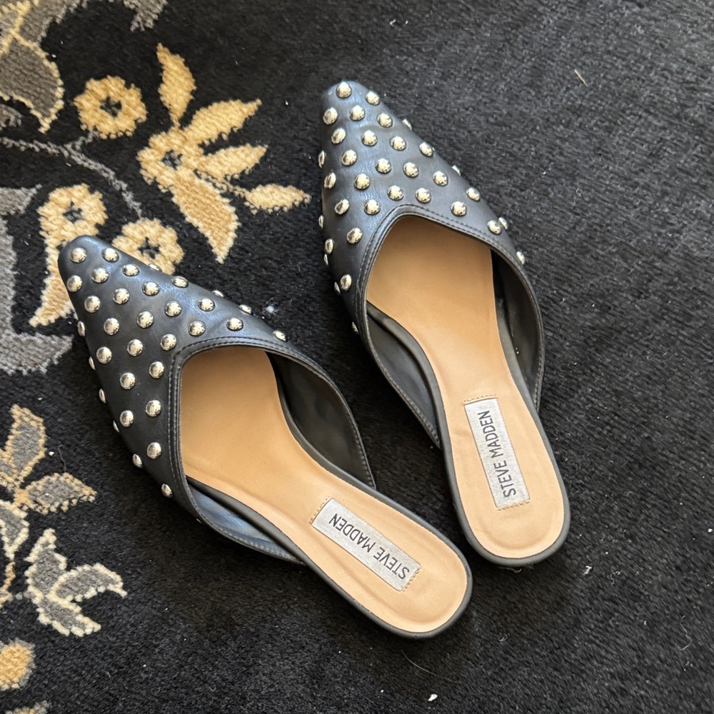 Steve Madden Black Studded Leather Pointed Mules